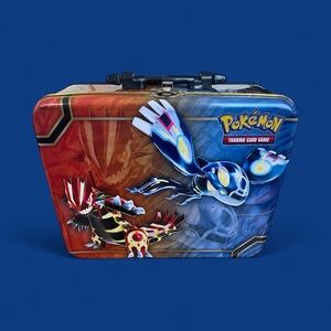 Metal Pokemon box with handle
‎6.5 x 8.5 x 3.5 inches
